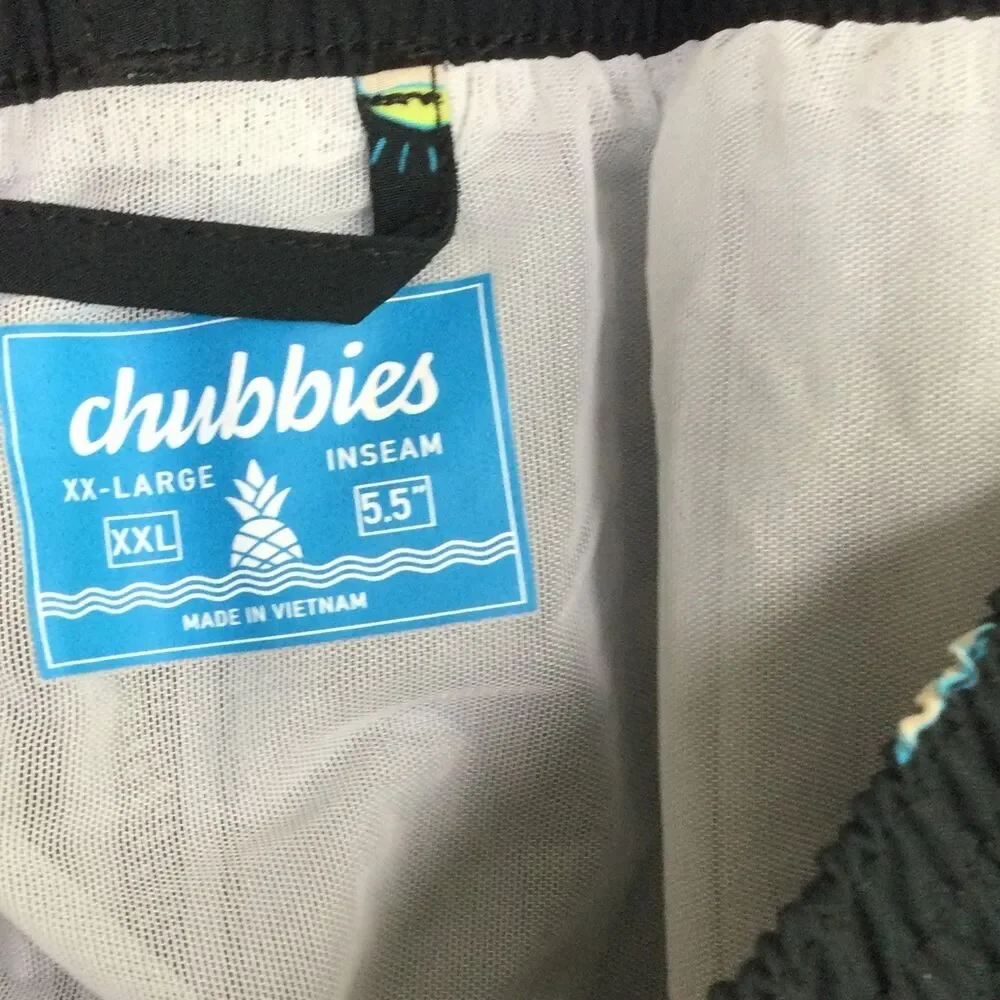 Chubbies Mens Lined Classic The Beach Essentials Swim Trunk Black Multi XXL NWT